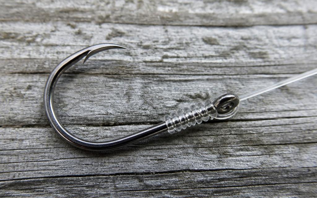 Snell Knot fishing knot tied and cinched